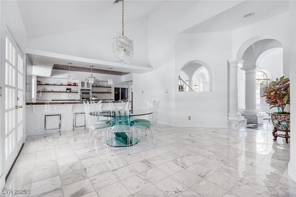 Chandelier, Dining room, Interior, Kitchen, Marble, Pendant Lights