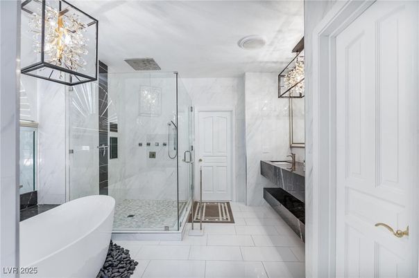 Bathroom, Free Standing Baths, Glass Shower, Interior, Marble Walls, Pendant Lights