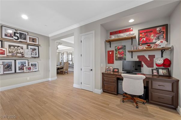 Home Office, Interior, Recessed Lighting, Wood Texture Flooring