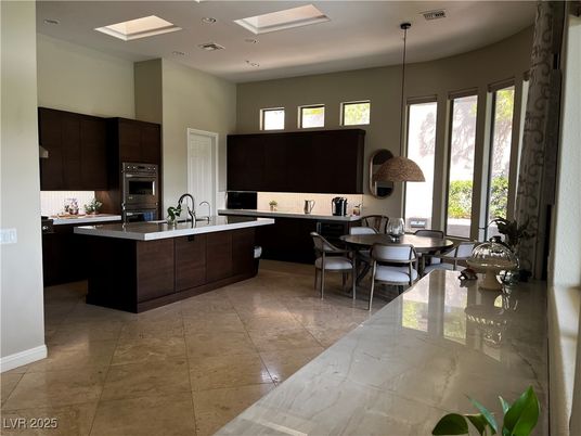 Dining room, Interior, Kitchen, Pendant Lights, Recessed Lighting, Stainless Steel Appliances