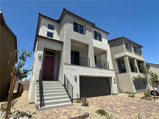 Attached, Exterior, Facade, Rowhouse