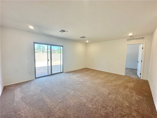Empty room, Interior, Recessed Lighting