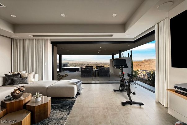 Fitness Equipment, Interior, Living room, Recessed Lighting, Water