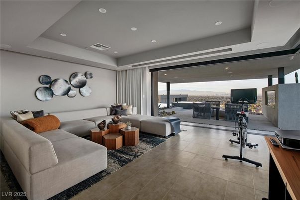 Fitness Equipment, Interior, Living room, Recessed Lighting, Water