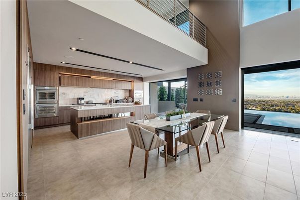 Dining room, Interior, Kitchen, Recessed Lighting, Stainless Steel Appliances, Water