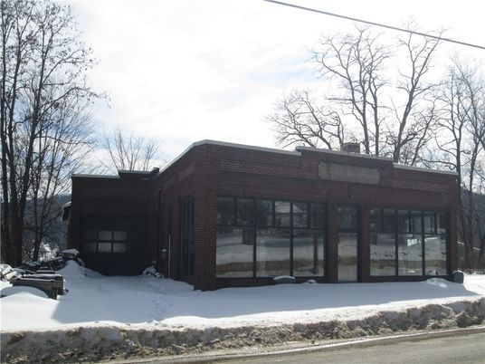 Exterior, Facade, Brick Facade, Modern