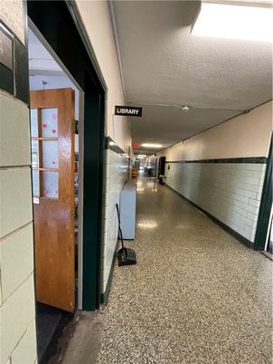Elevator, Interior
