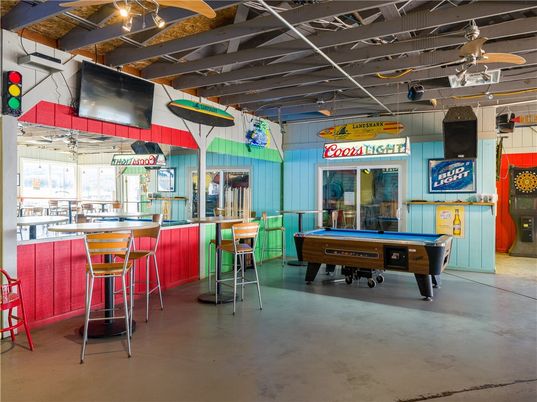Billiard Table, Game Room, Interior