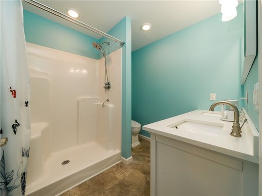 Bathroom, Interior, Recessed Lighting
