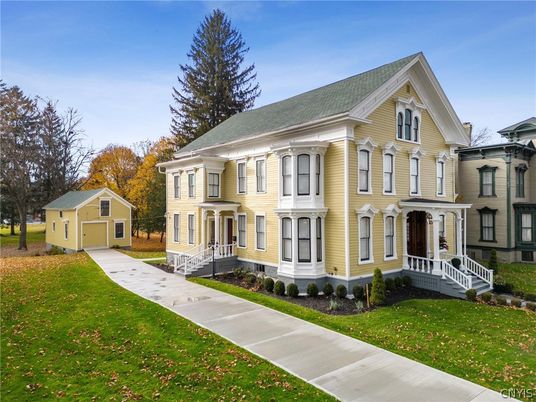 Backyard, Exterior, Facade, Queen Anne Victorian