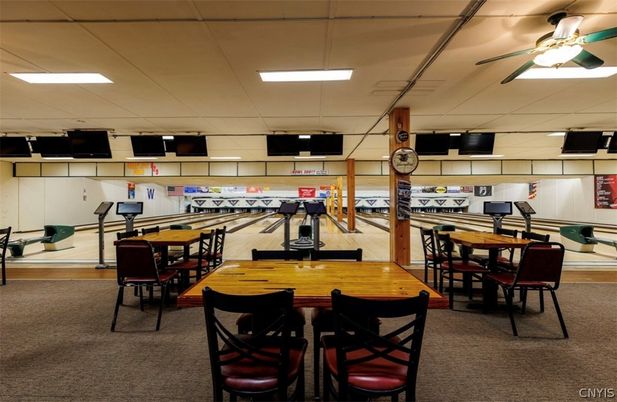Dining room, Fitness Equipment, Interior, Recessed Lighting