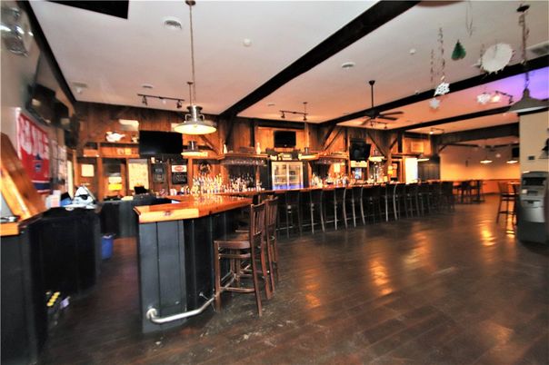 Interior, Pendant Lights, Recessed Lighting, Wood Texture Flooring