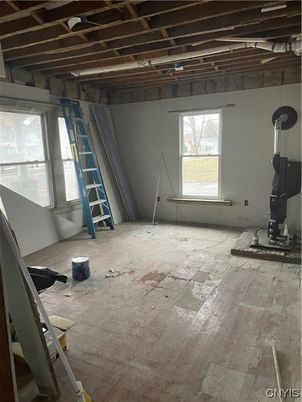 Empty room, Interior, Wooden Beams, Wood Texture Flooring