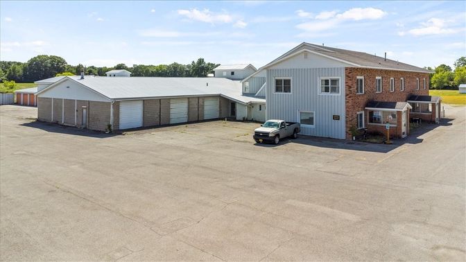 Detached Garage, Exterior