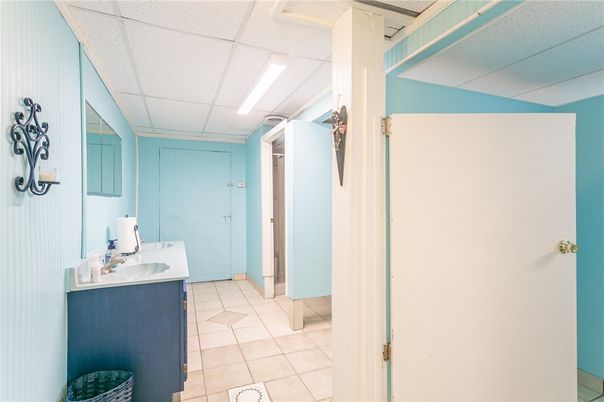 Bathroom, Interior