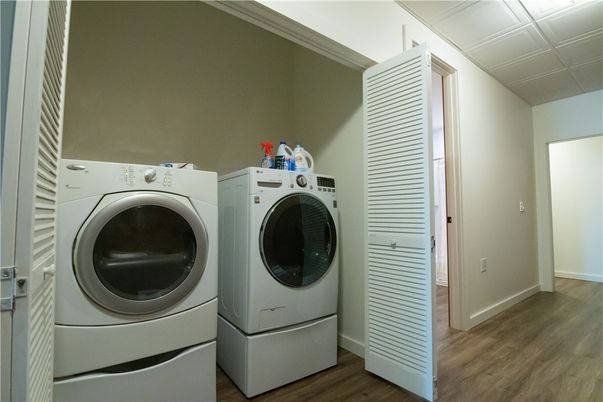 Interior, Utility Closets, Washer, Wood Texture Flooring