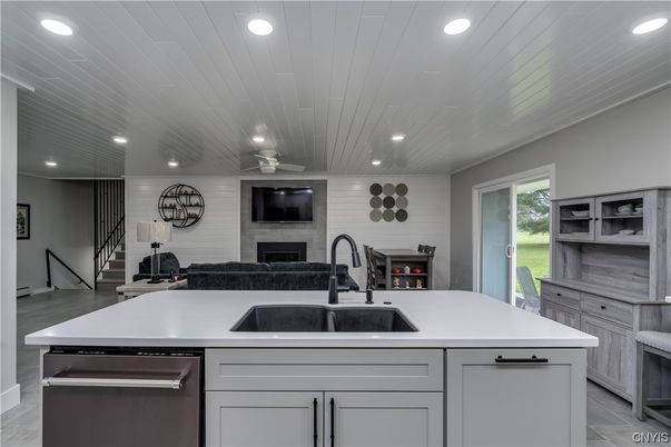 Fireplace, Interior, Kitchen, Recessed Lighting