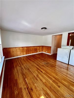 Empty room, Interior, Washer, Wood Texture Flooring