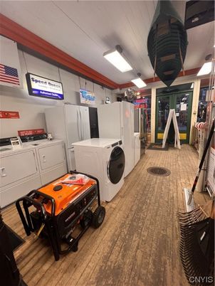 Interior, Washer, Wood Texture Flooring