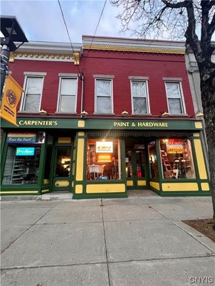 Exterior, Facade, Rowhouse