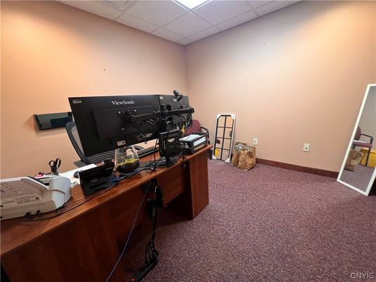 Home Office, Interior