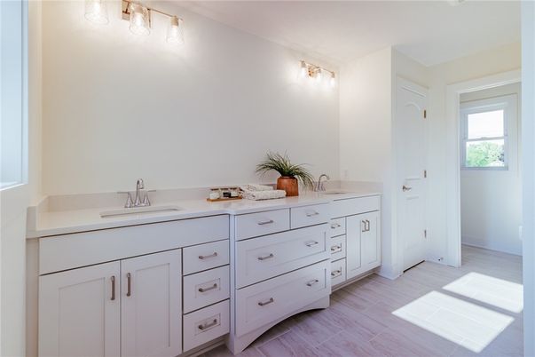 Bathroom, Dual Sink Vanities, Interior, Wood Texture Flooring