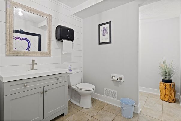 Bathroom, Interior