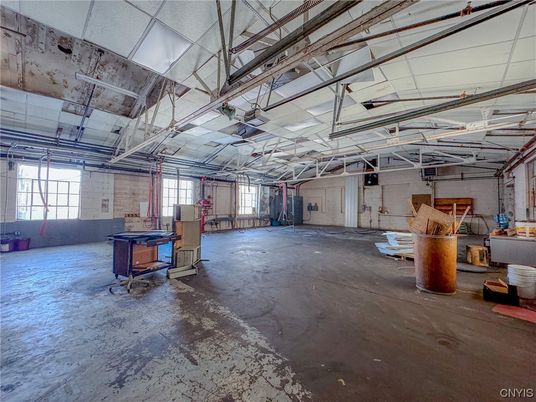 Garage, Interior