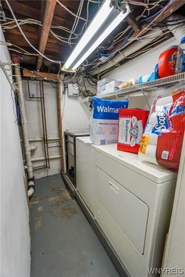 Interior, Utility Closets, Washer, Wooden Beams