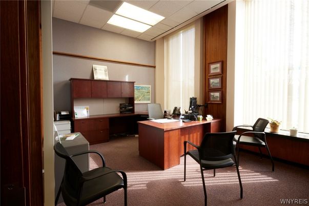 Home Office, Interior