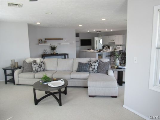 Interior, Kitchen, Living room, Pendant Lights, Recessed Lighting, Stainless Steel Appliances