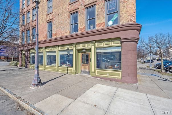 Exterior, Facade, Brick Facade, Rowhouse