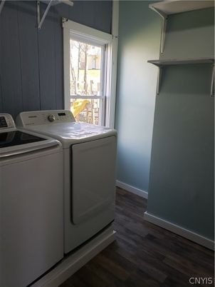 Interior, Washer, Wood Texture Flooring