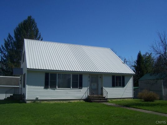 Exterior, Facade, Cape Cod