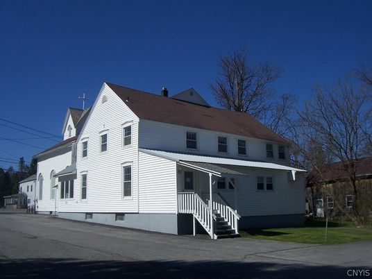 Exterior, Facade, Farmhouse