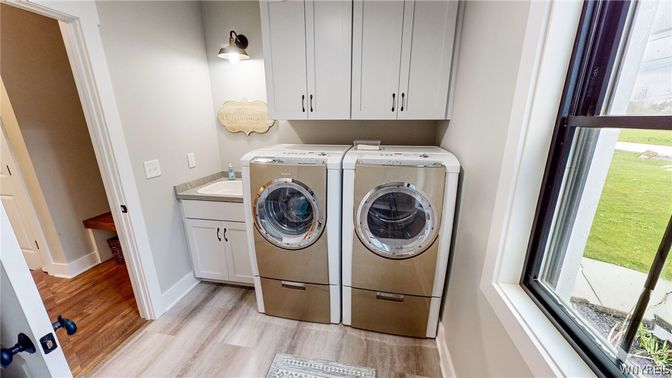 Interior, Washer, Wood Texture Flooring