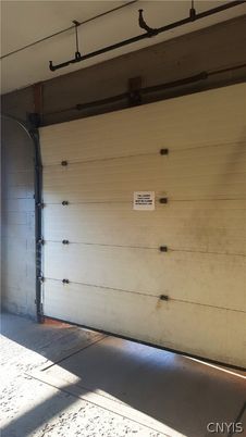 Exterior, Garage