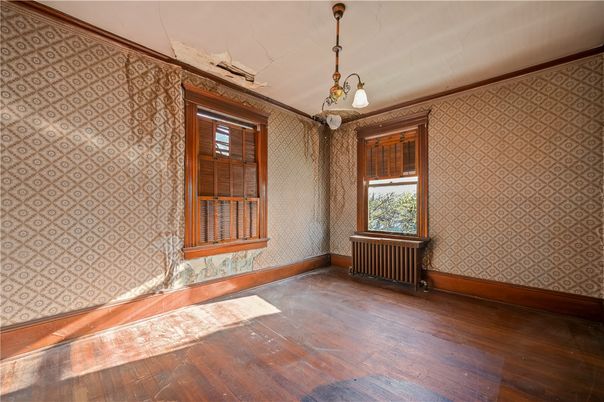 Empty room, Interior, Pendant Lights, Wood Texture Flooring