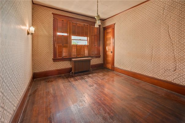 Empty room, Interior, Pendant Lights, Wood Texture Flooring