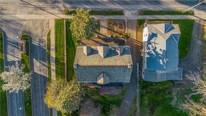 Exterior, Drone