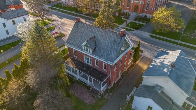 Exterior, Drone