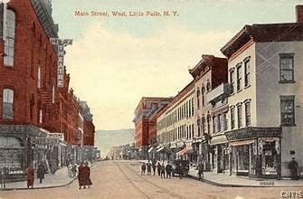Exterior, Facade, Rowhouse
