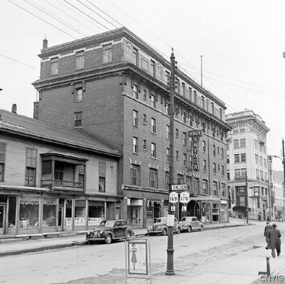 Exterior, Facade, Chicago School
