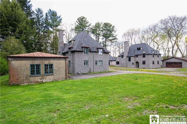 Backyard, Detached Garage, Exterior