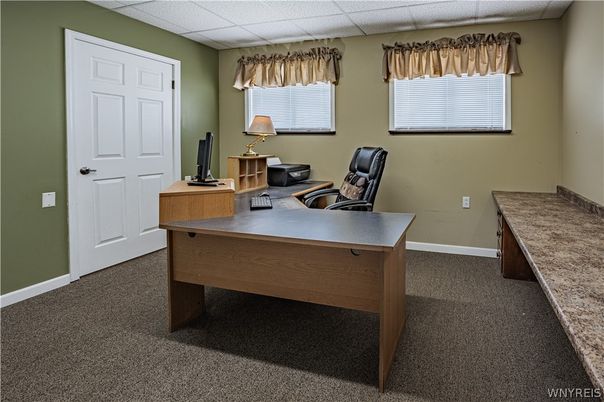 Home Office, Interior