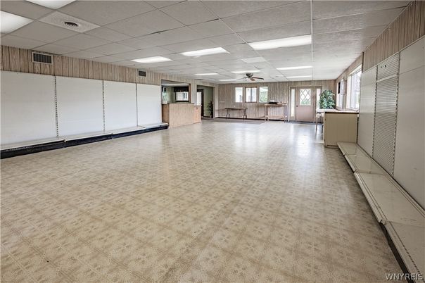 Empty room, Interior, Recessed Lighting