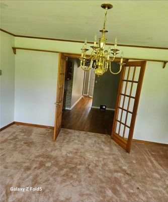 Chandelier, Empty room, Interior, Wood Texture Flooring