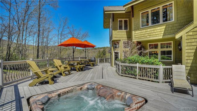 Exterior, Hot Tub