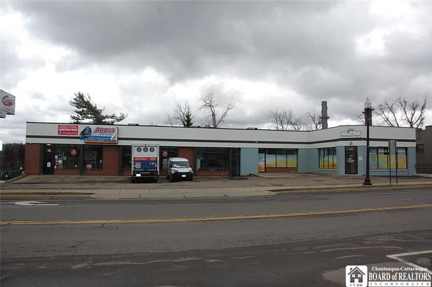 Exterior, Facade, None