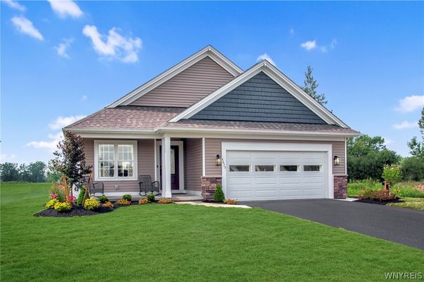Attached, Exterior, Facade, Ranch